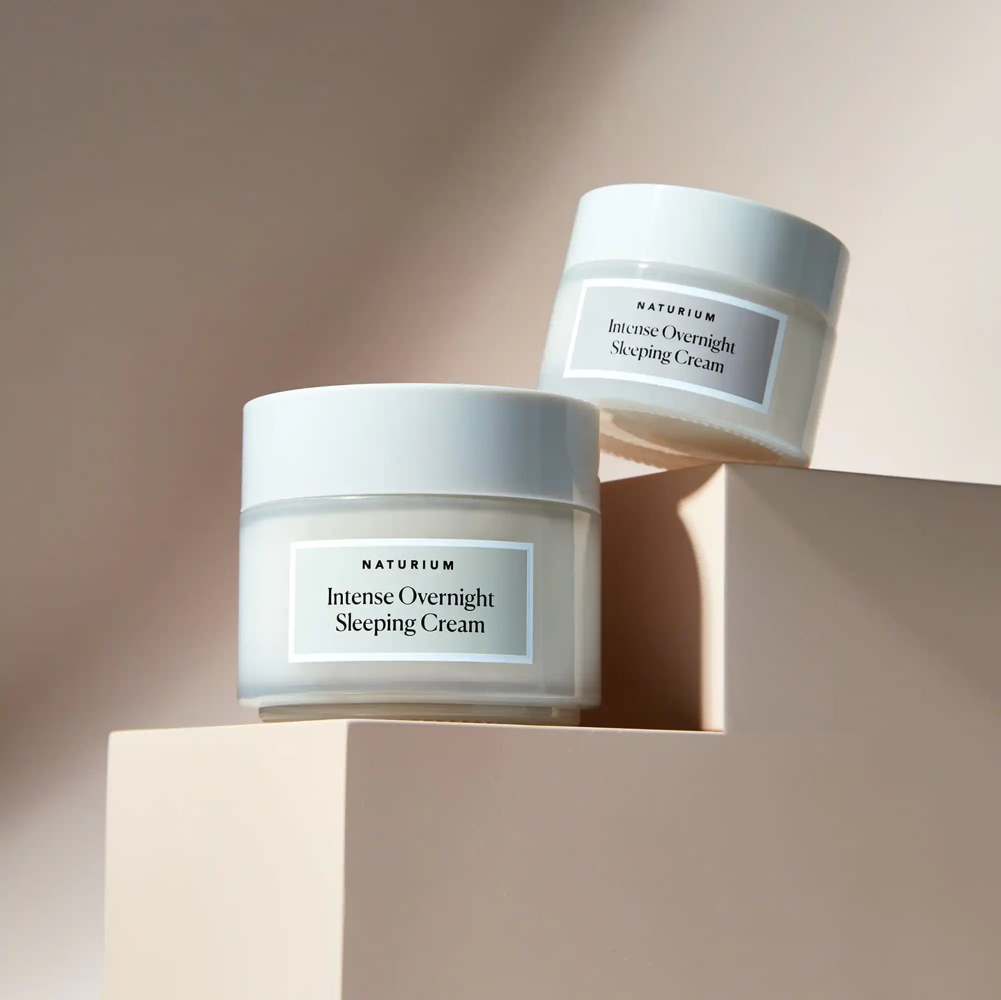 intense-overnight-sleeping-cream-jumbo-g1 11_18_2021_Naturium0552-crop.webp